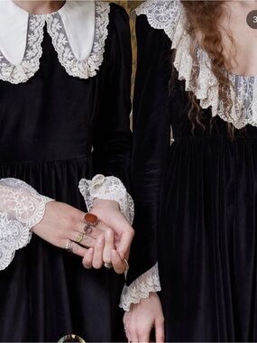 Sonnetry Wednesday Dress black velvet with white lace collar and cuffs BNWT